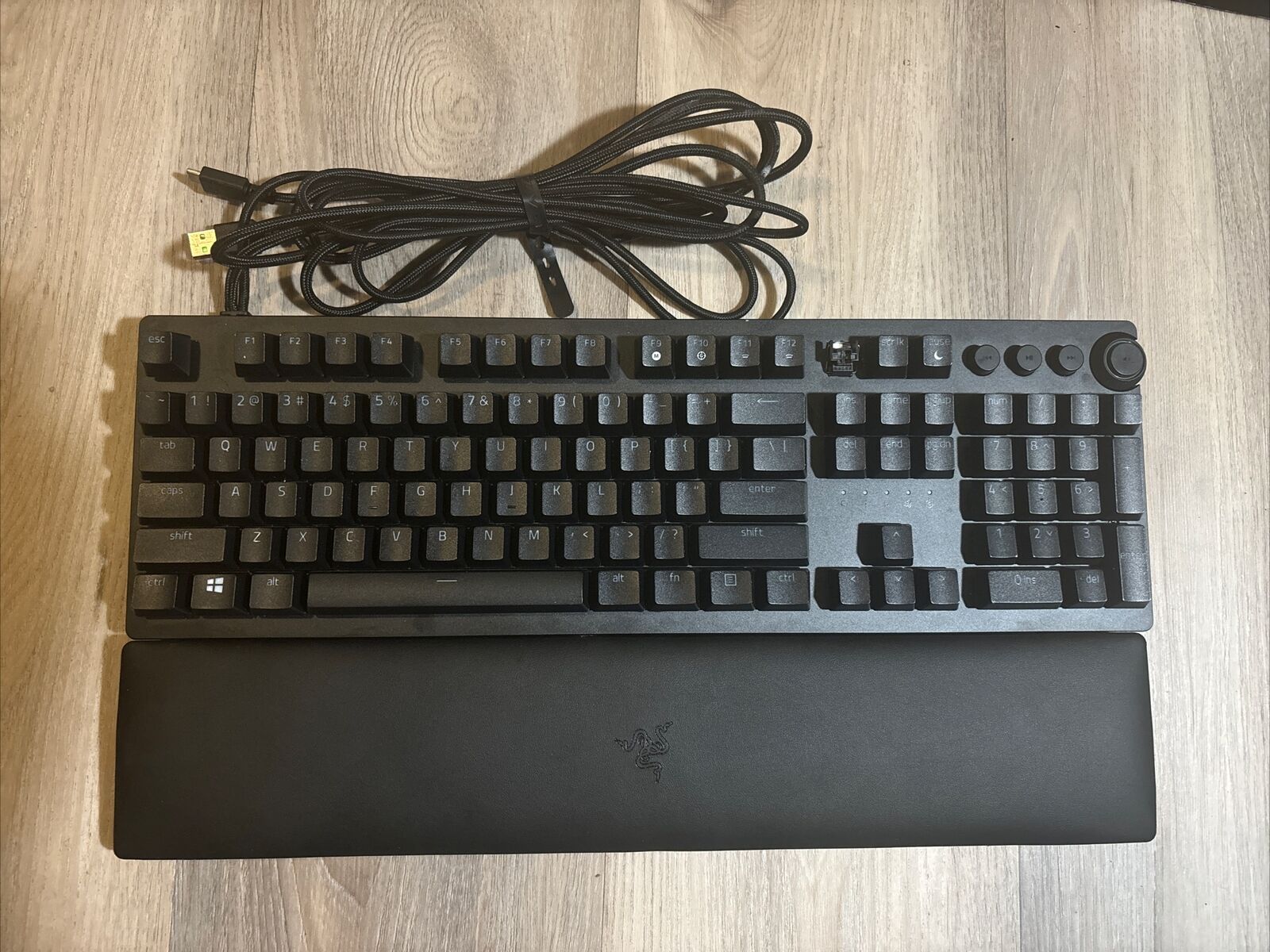 Razer Huntsman V2 Analog Wired RGB Gaming Keyboard.Read