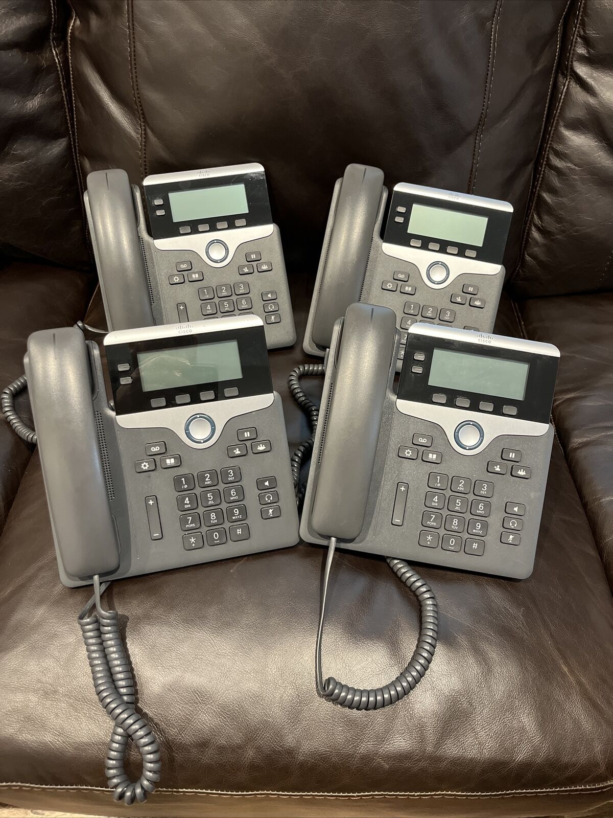 LOT OF 4 CISCO CP-7821 VOIP IP Business Telephone w/ Handset and Base Stand