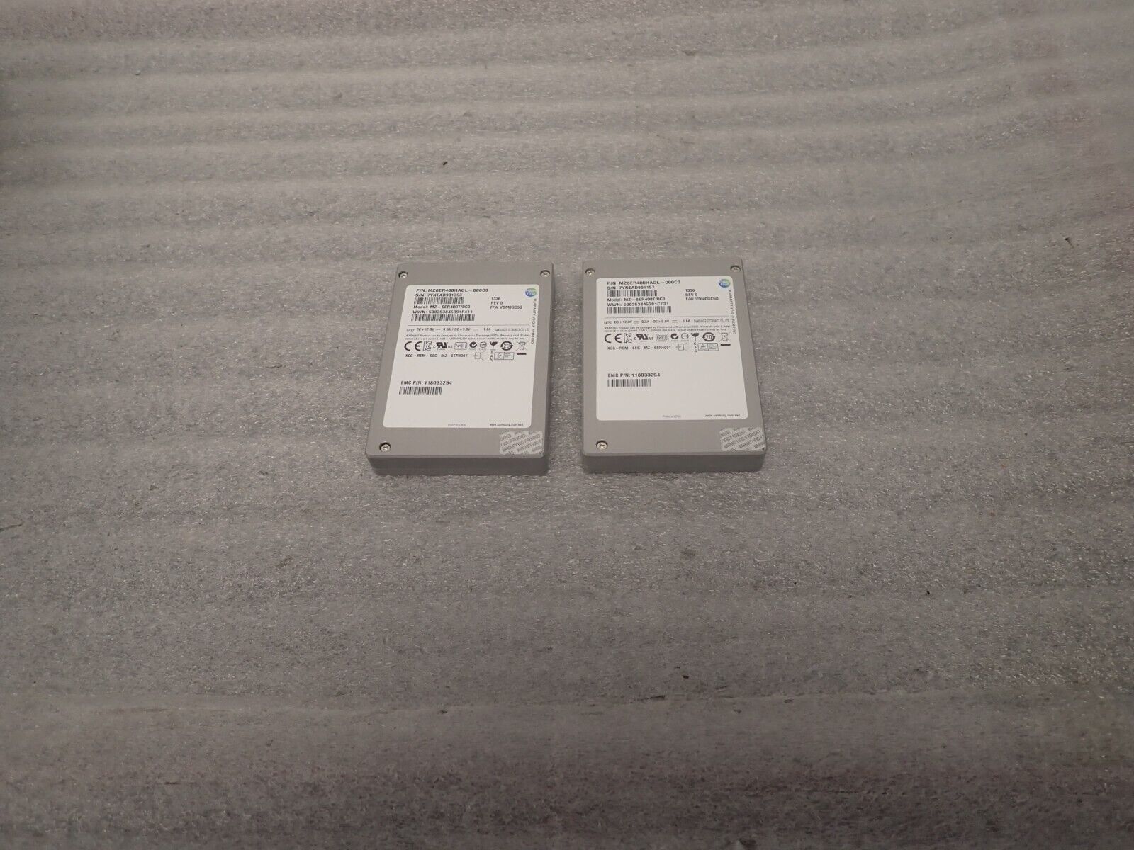 Lot of 2 Samsung MZ6ER400HAGL-000C3 MZ-6ER400T/0C3 400GB  SSD 2.5