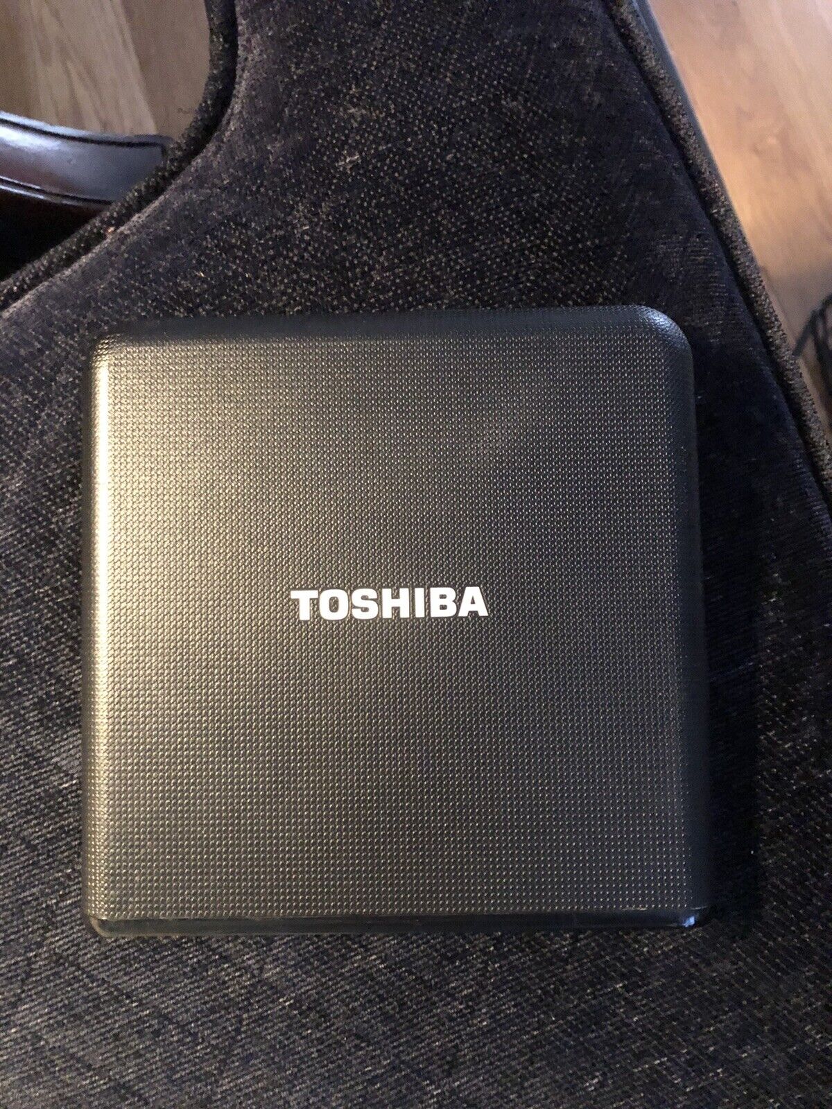 Toshiba Slot-Loading Portable SuperMulti Drive PA3845U-1DV2