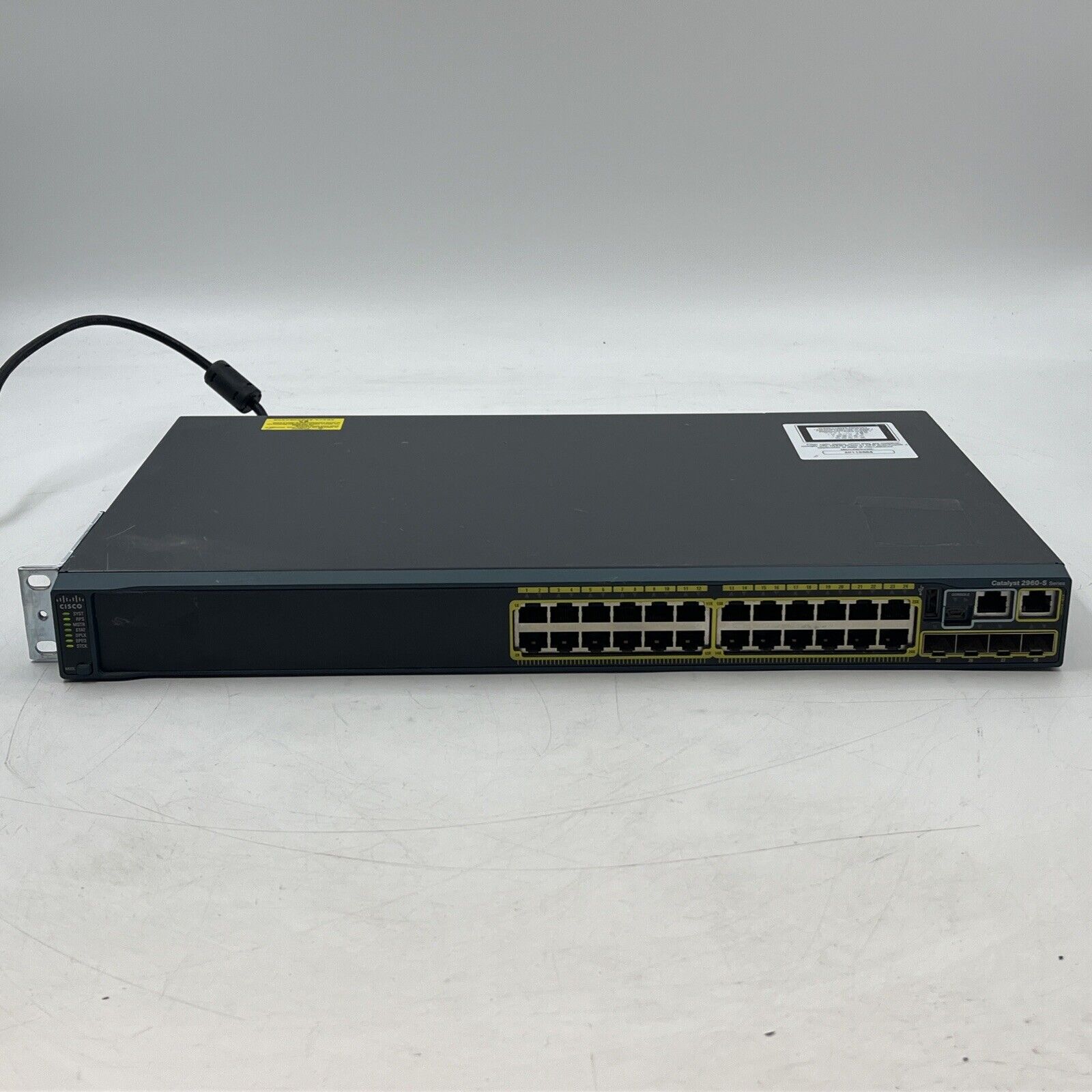 Cisco Catalyst 2960-S WS-C2960S-24TS-L V02 24-Port Gigabit Switch