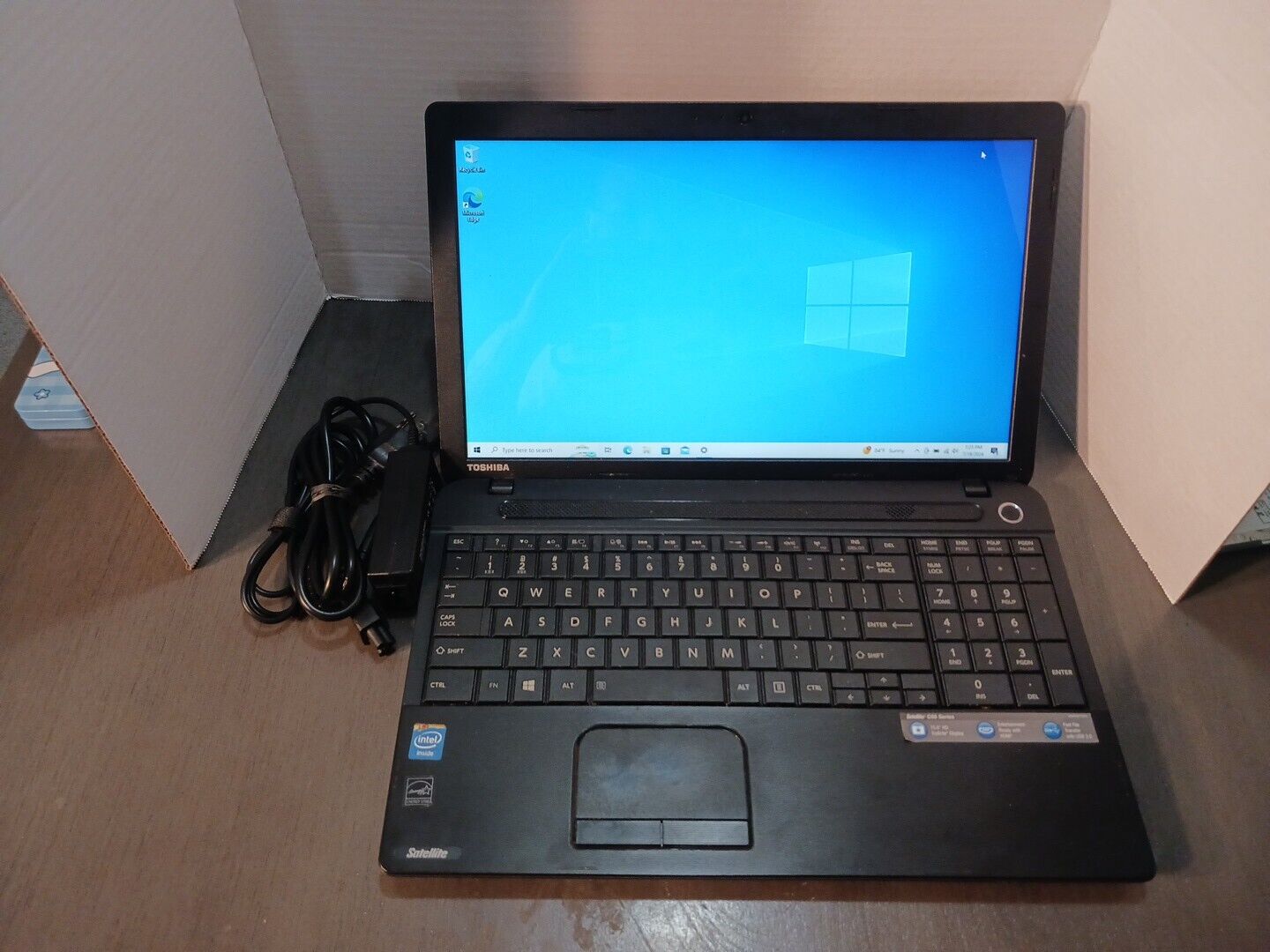 Laptop Toshiba Satellite  C55-A5105 2.13Ghz / 4GB / 640GB HDD / Windows 10