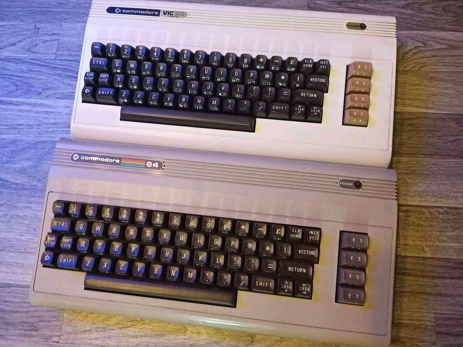 Commodore 64 Computer + VIC 20 Computer Keyboards 1  Black Screen And 1 Untested