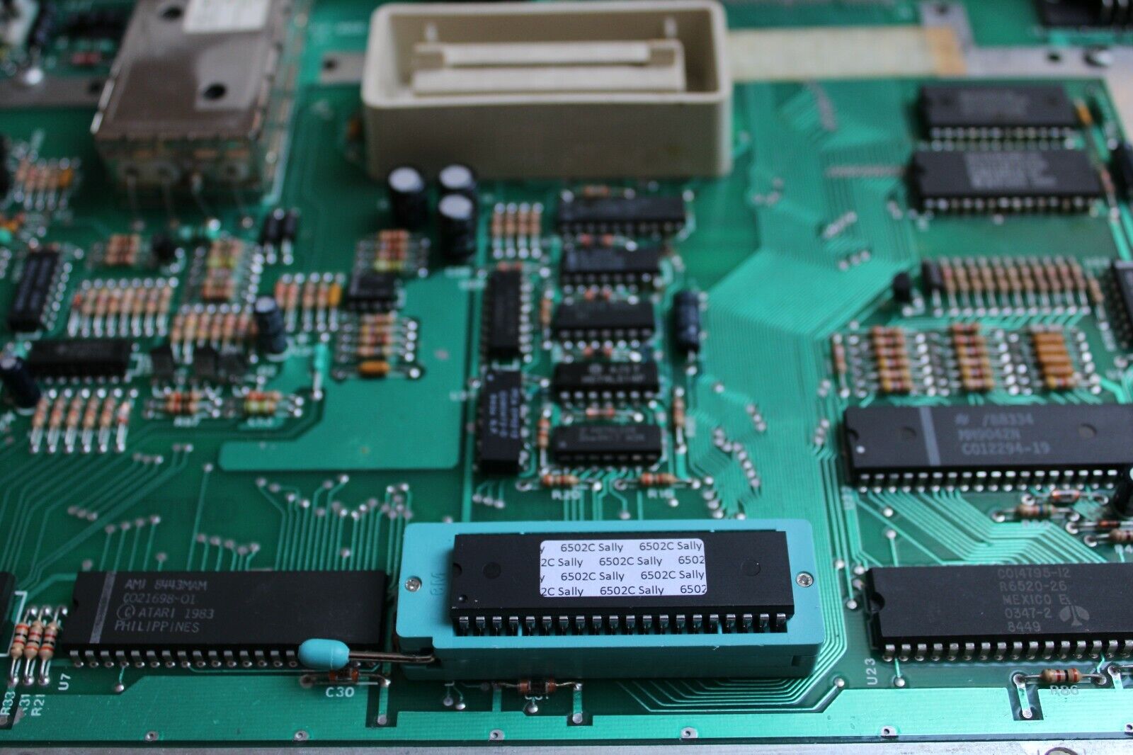 6502C Sally CPU C014806 CO14806 Atari 400 800 XL XE 