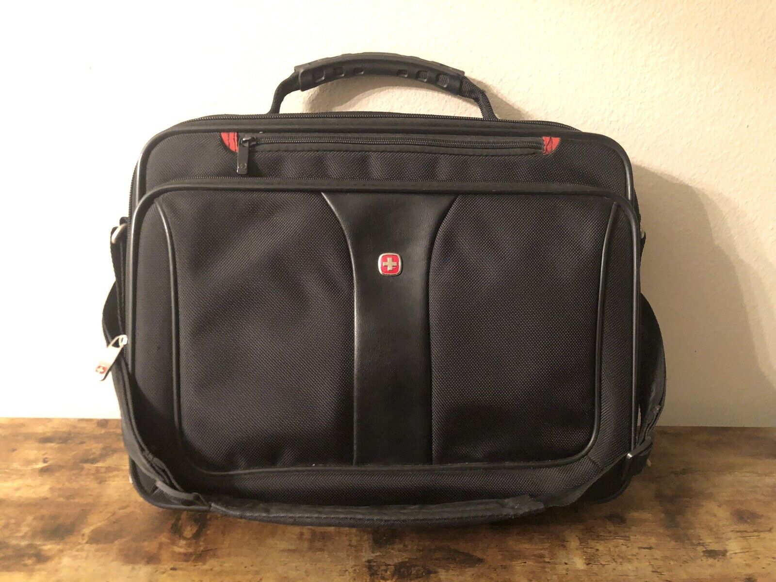 Wenger Computer/Messenger Bag. The Legacy. Maker Of The Swiss Army Knife.