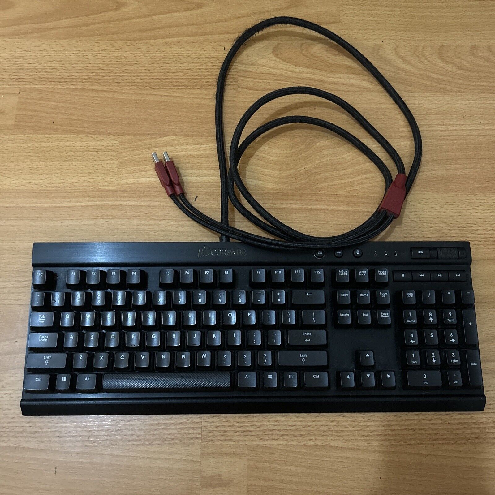 Corsair Vengeance K70 Mechanical Gaming Keyboard