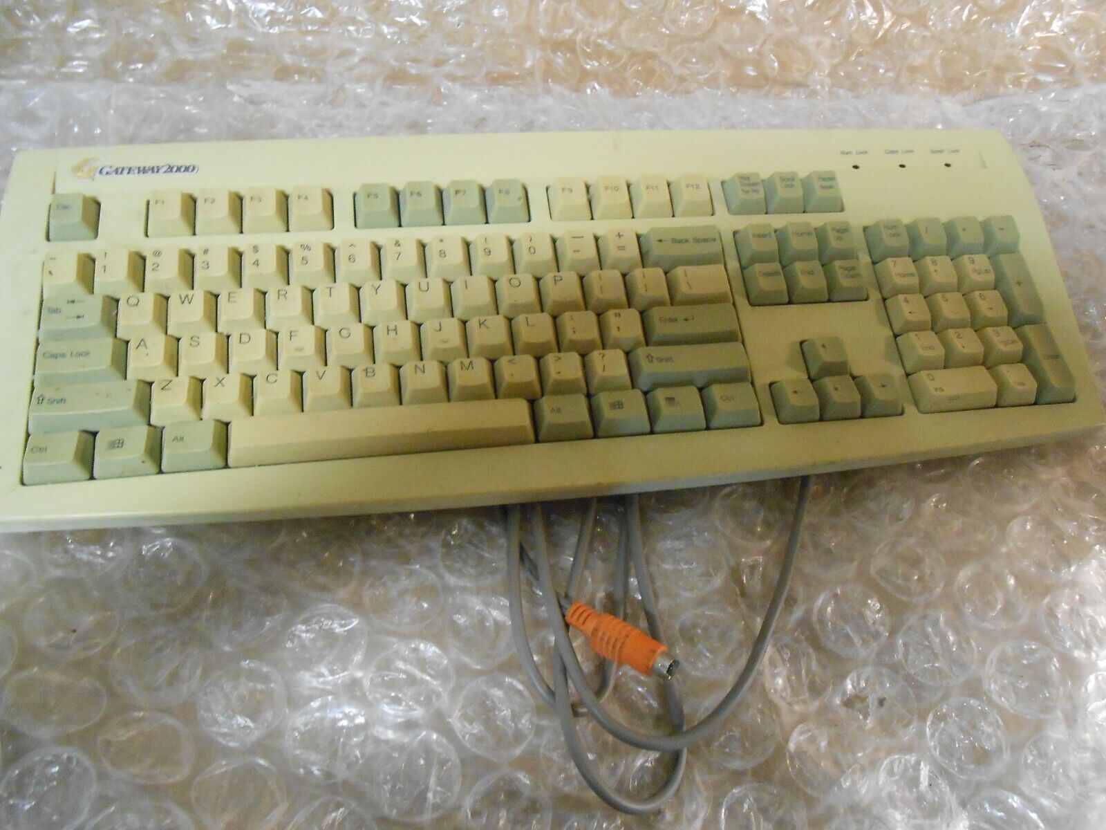 Gateway 2000 Keyboard PS/2 Wired Vintage 2196003-00-001
