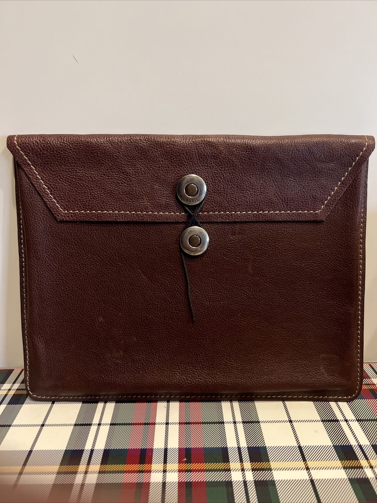 Vintage Fossil Brown Leather Folio / iPad Case - 10 X 8 X 1 Inches