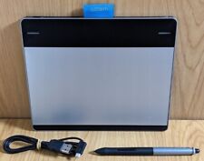 Wacom CTH-480 Intuos Small Creative Pen & Touch Tablet 3 piece set picture