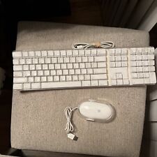 Apple USB Wired Keyboard White A1048 w/ USB Wired Optical Mouse A1152 - Works picture