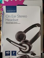 Insignia Deluxe Stereo PC Headset With Microphone NS-PAH5205 40m picture