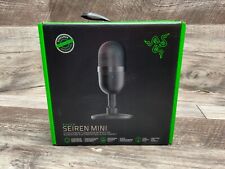 Razer Seiren V3 Mini Ultra-Compact USB Microphone picture