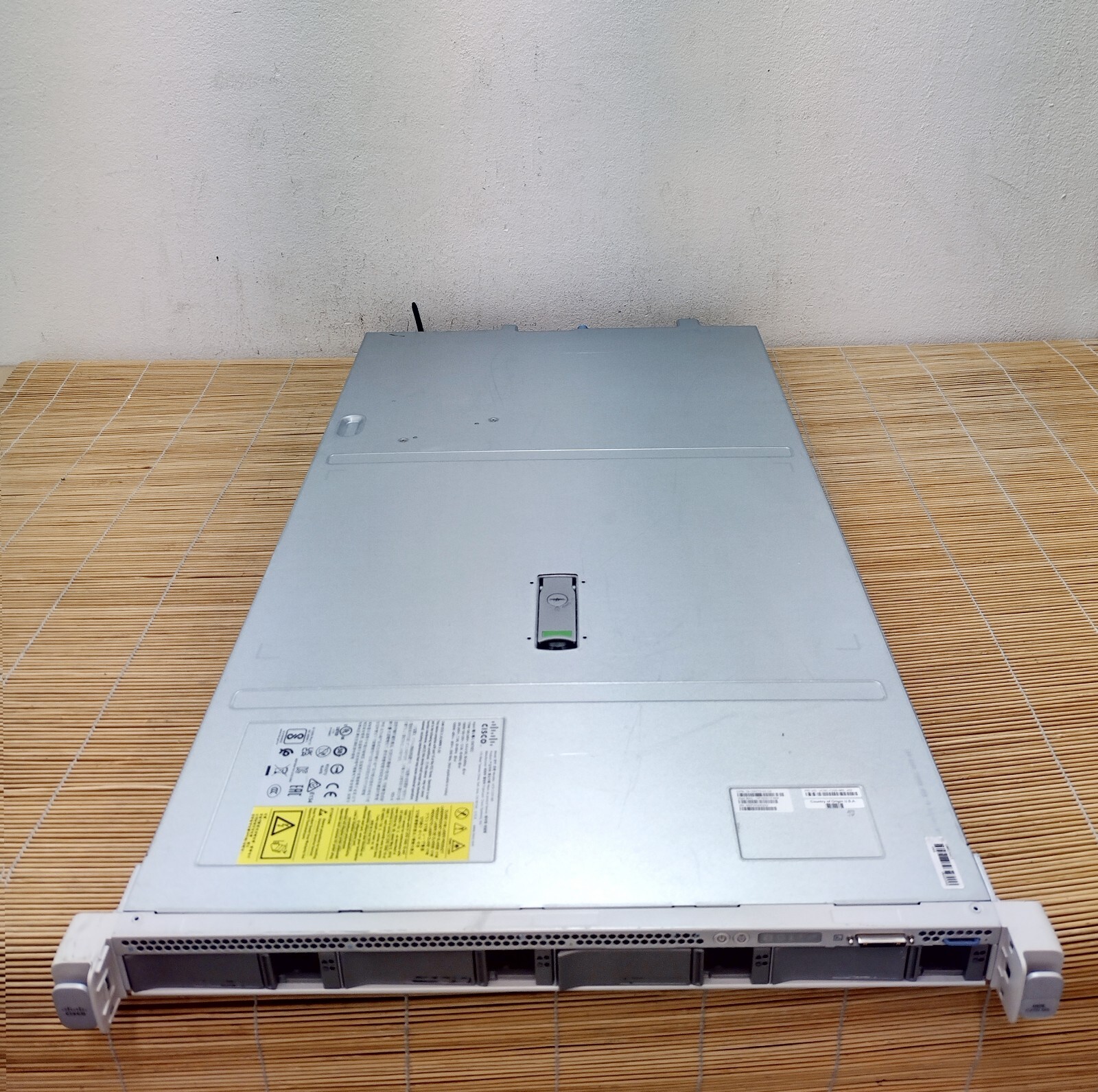 Cisco UCSC-C220-M5L UCS C220 M5 LFF w/o CPU mem HD PCIe PSU Chassis Only