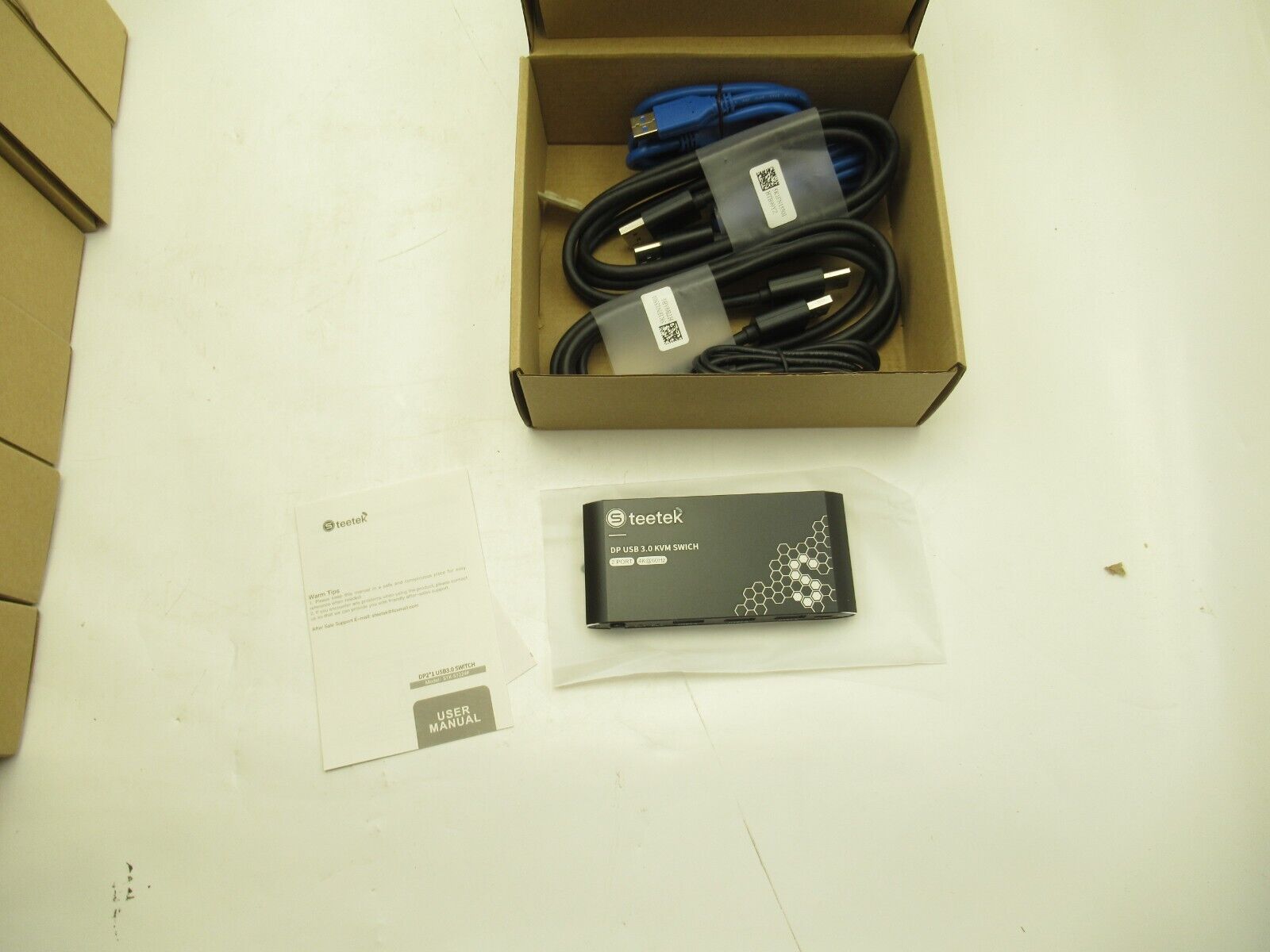 Steetek DP USB 3.0 KVM Switch 2 Ports, USB 3.0 KVM Switch  4K@60H STK-S7224P
