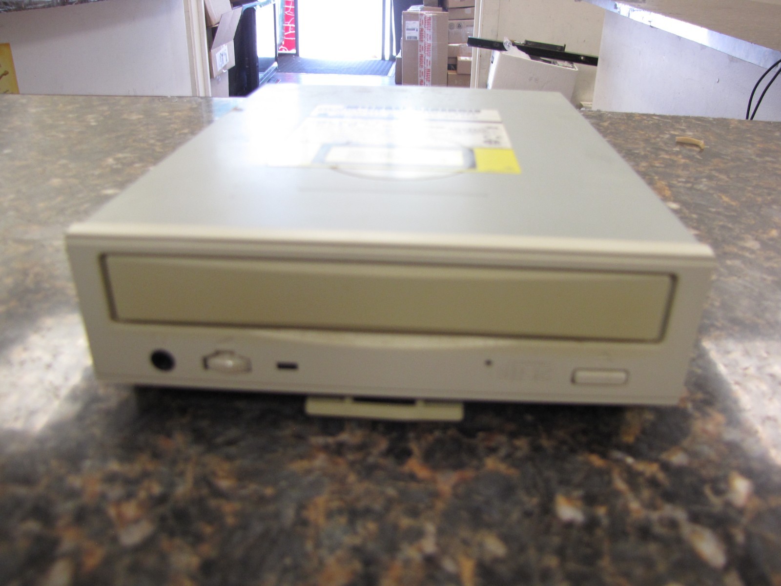 Apple Computer AppleCD CR-585-B 24X Max Speed CD-ROM