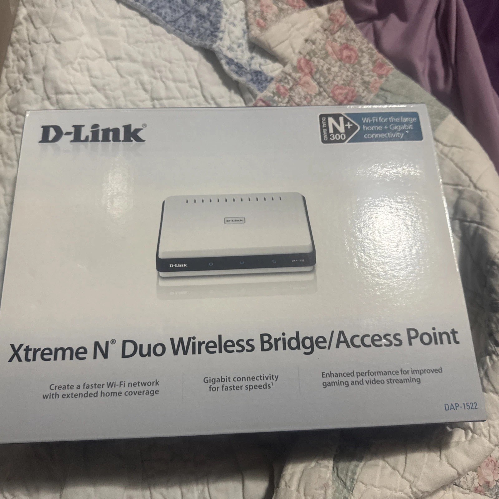 D-Link WiFi Bridge/Access Point, Model DAP-1522, Power Adapter and original box
