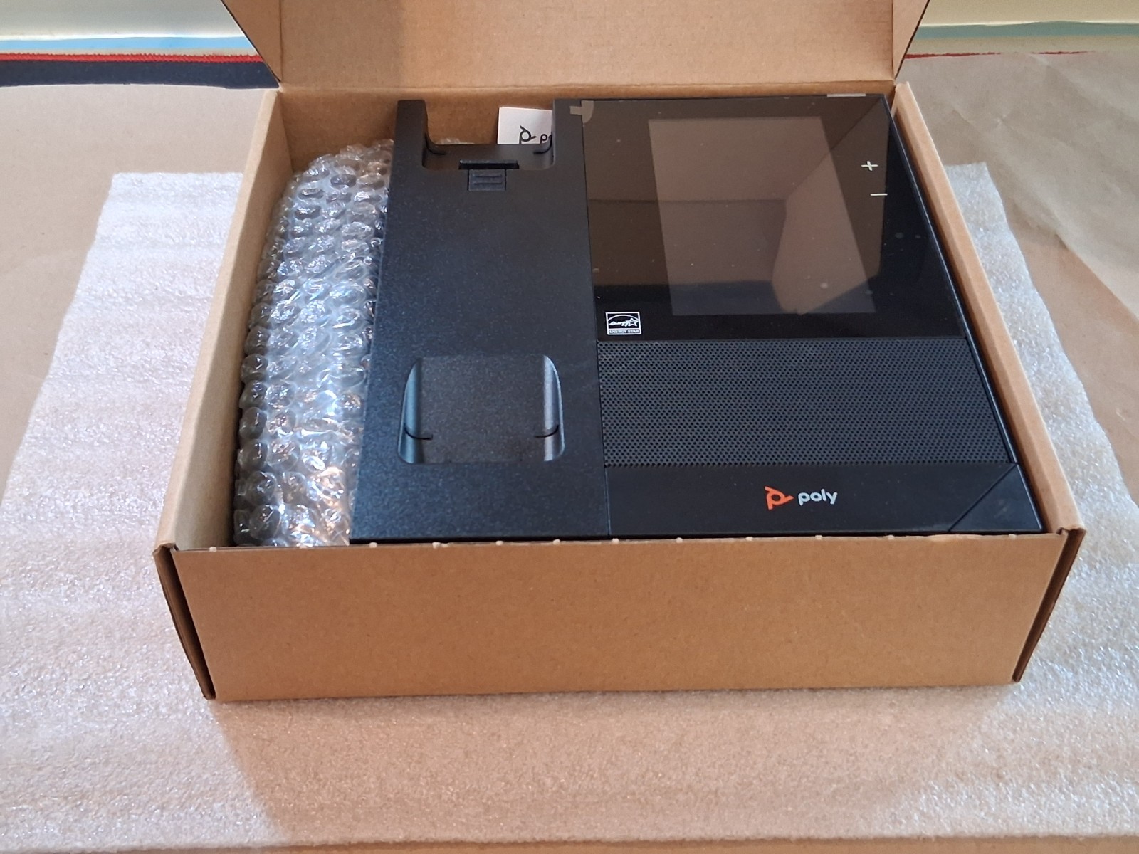 Poly CCX 400 Desktop Business Media Phone VoIP 2200-49700-019