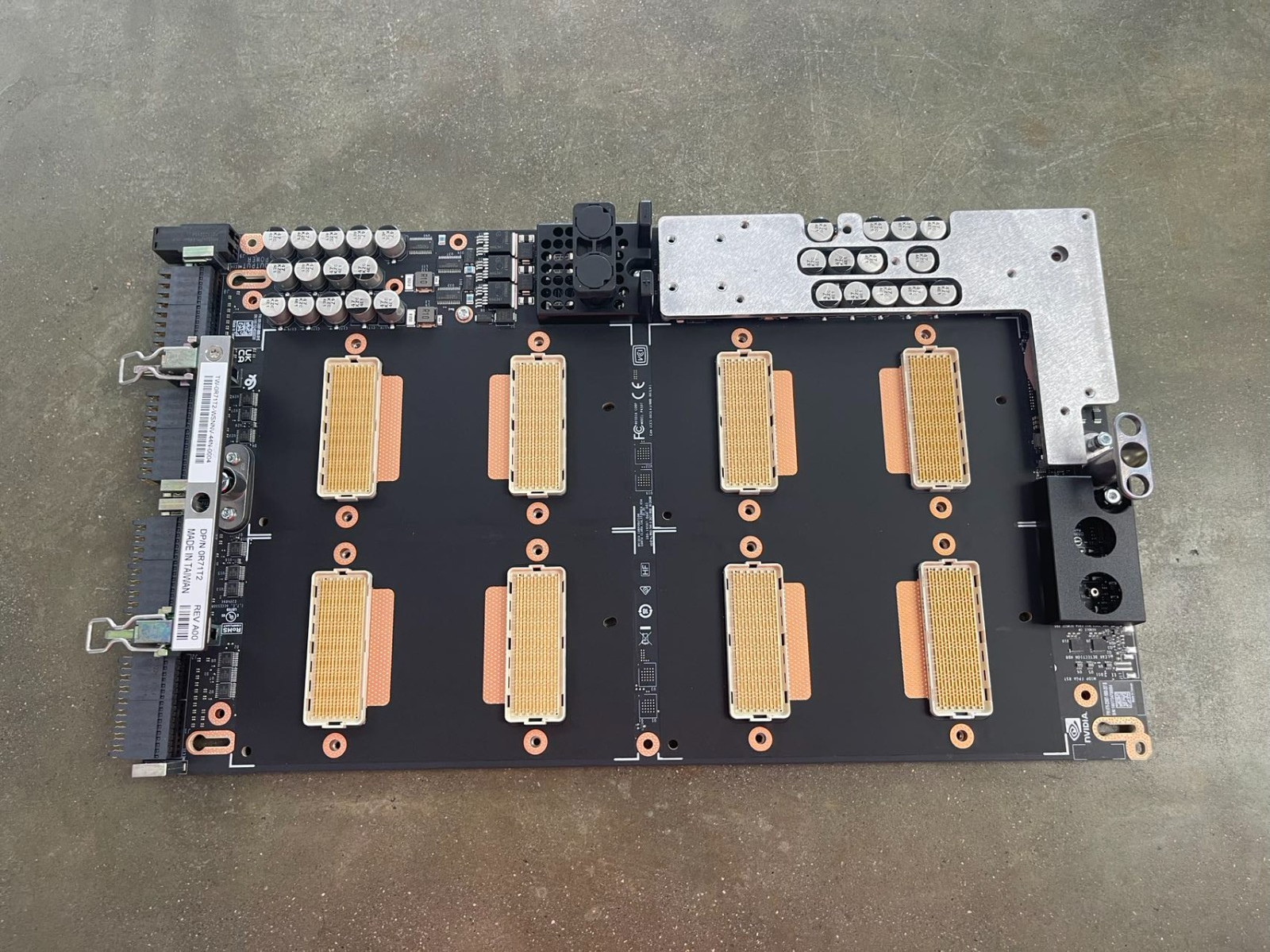 NVIDIA HGX A100 4 GPU SXM4 Baseboard  computing and AI infrastructure DELL R71T2