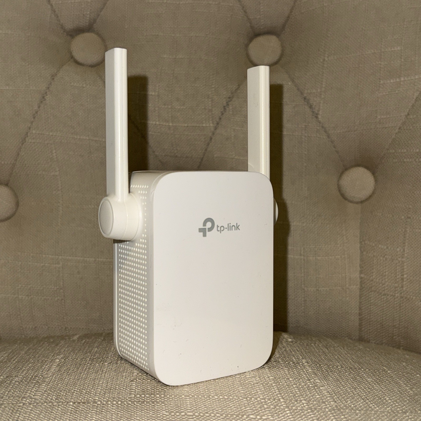 TP-Link Model TL-WA855RE 300Mbps Wi-Fi Range Extender