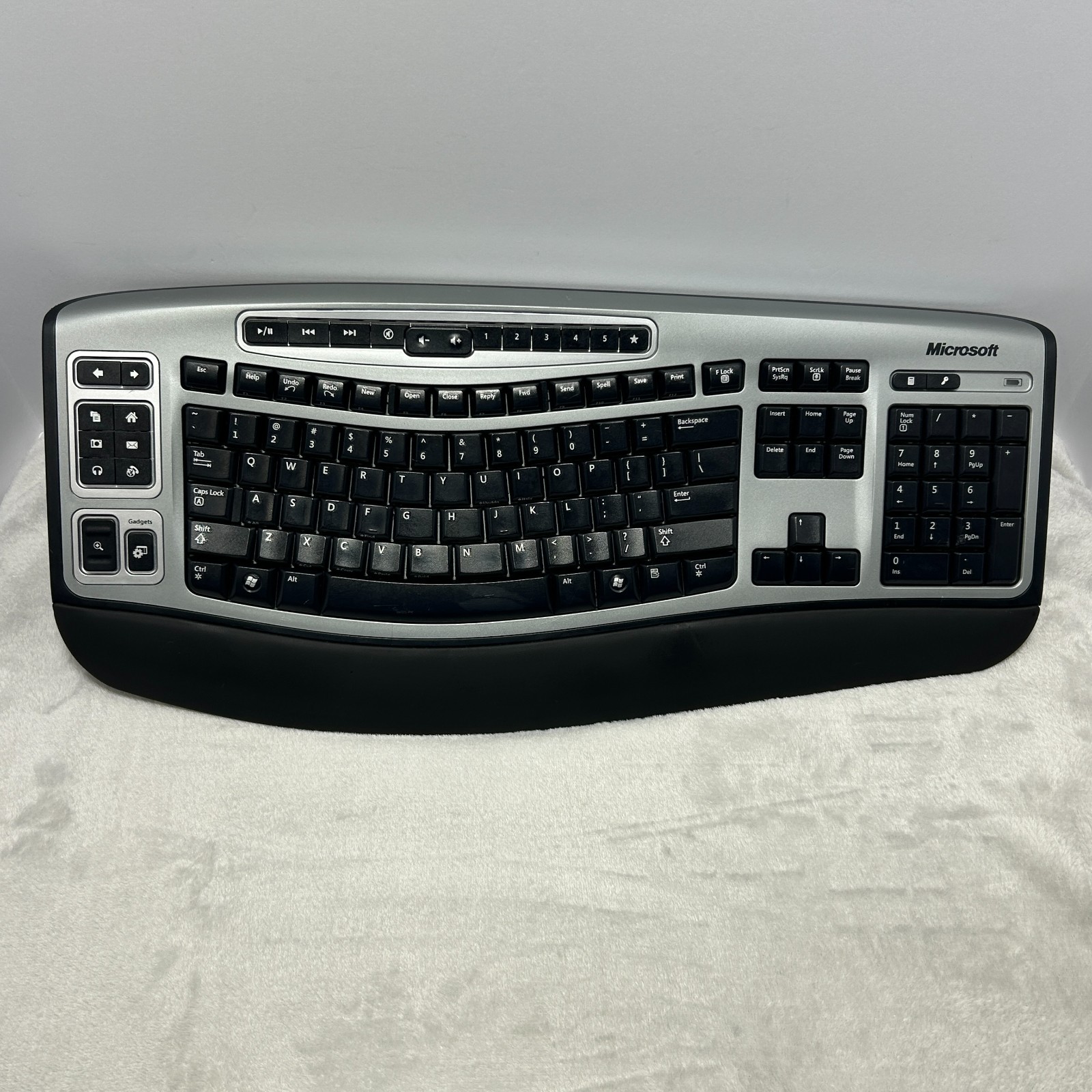 Microsoft Wireless Laser Keyboard 6000 v2.0 Model 1074 Ergonomic No Receiver