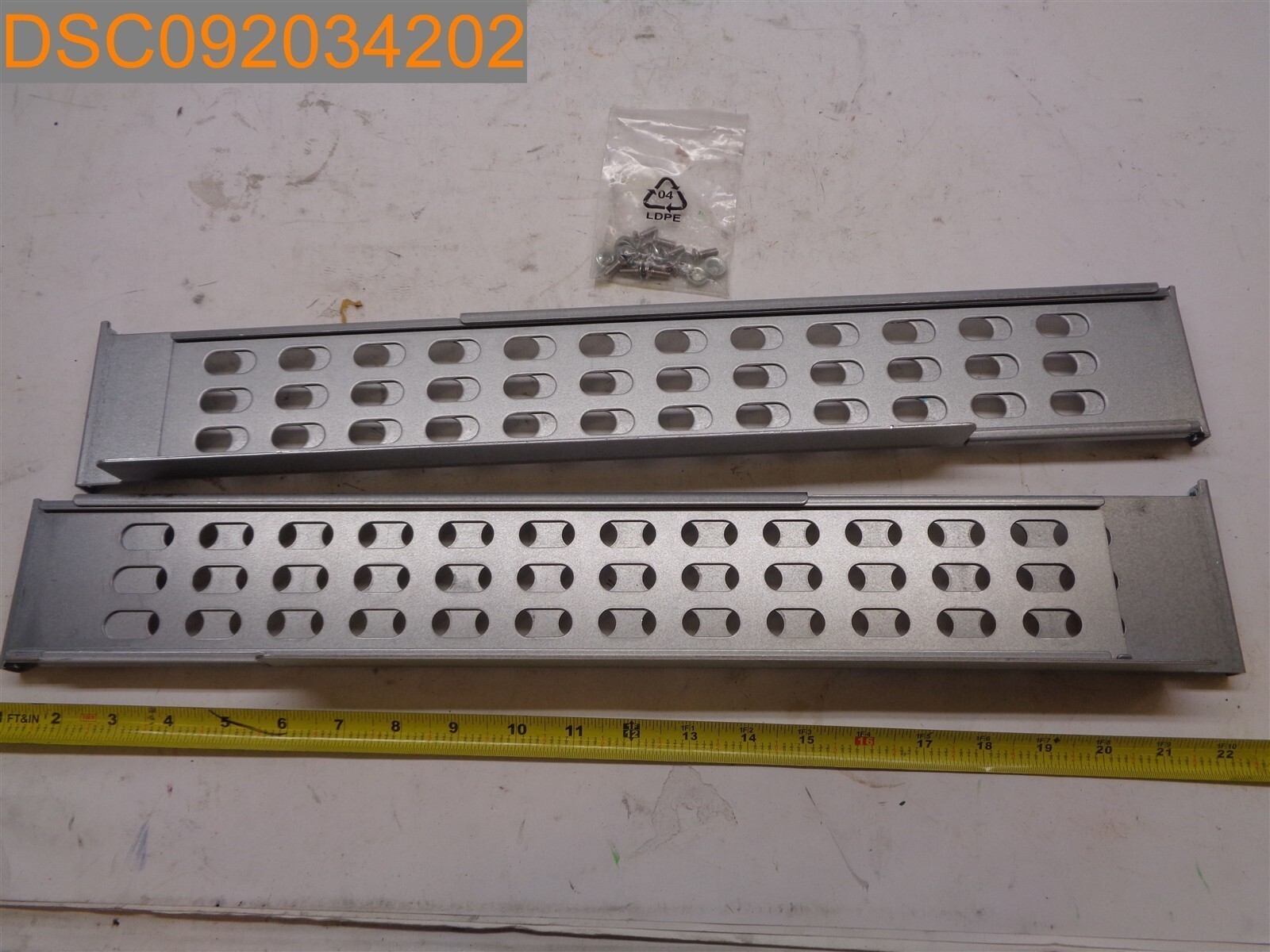 APC SU032A APC 4-Post Perforated Rackmount Rails OM-756HREV12