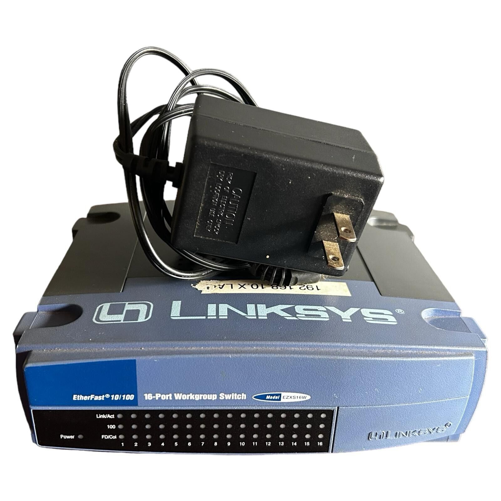 Linksys EZXS16W Etherfast 16-Port 10/100 Workgroup Switch no Power Adapter