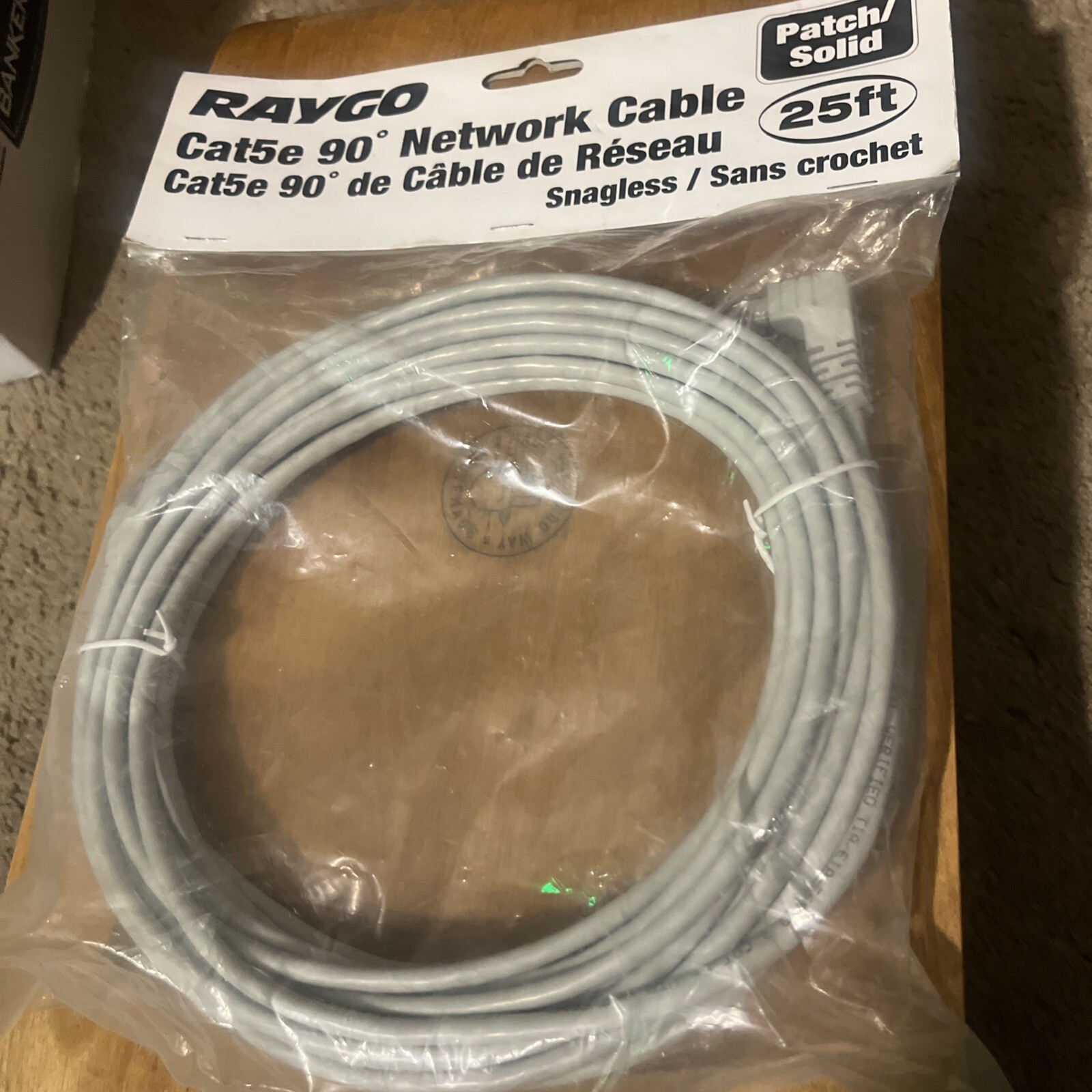 Raygo Cat5e 90 Degree Network Patch/Solid Snagless 25 Ft