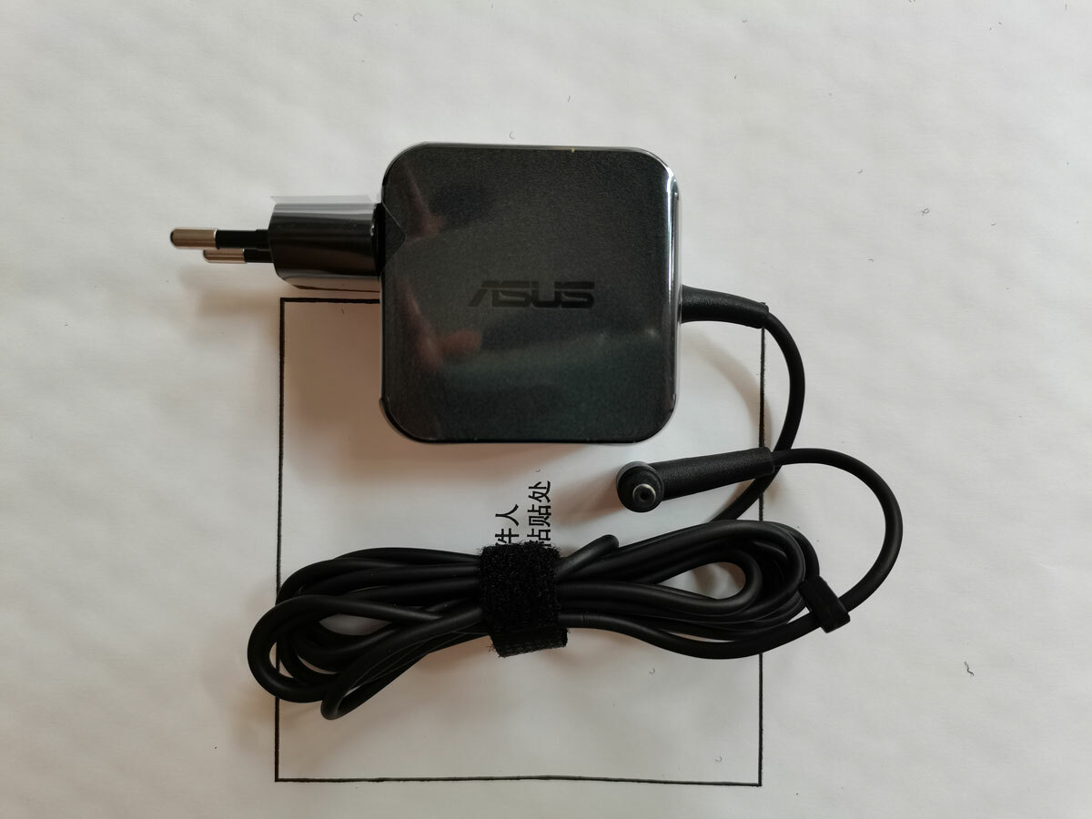For ASUS ZenBook 13 UX333FA-DH51 Original 19V 2.37A W16-045N3B 4.0mm 45W adapter