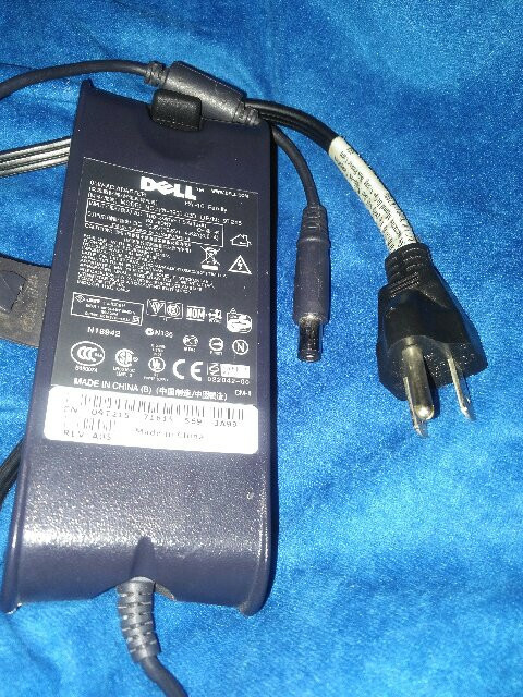 Dell 90W-AC Adapter, PA-1900-02D Power Supply