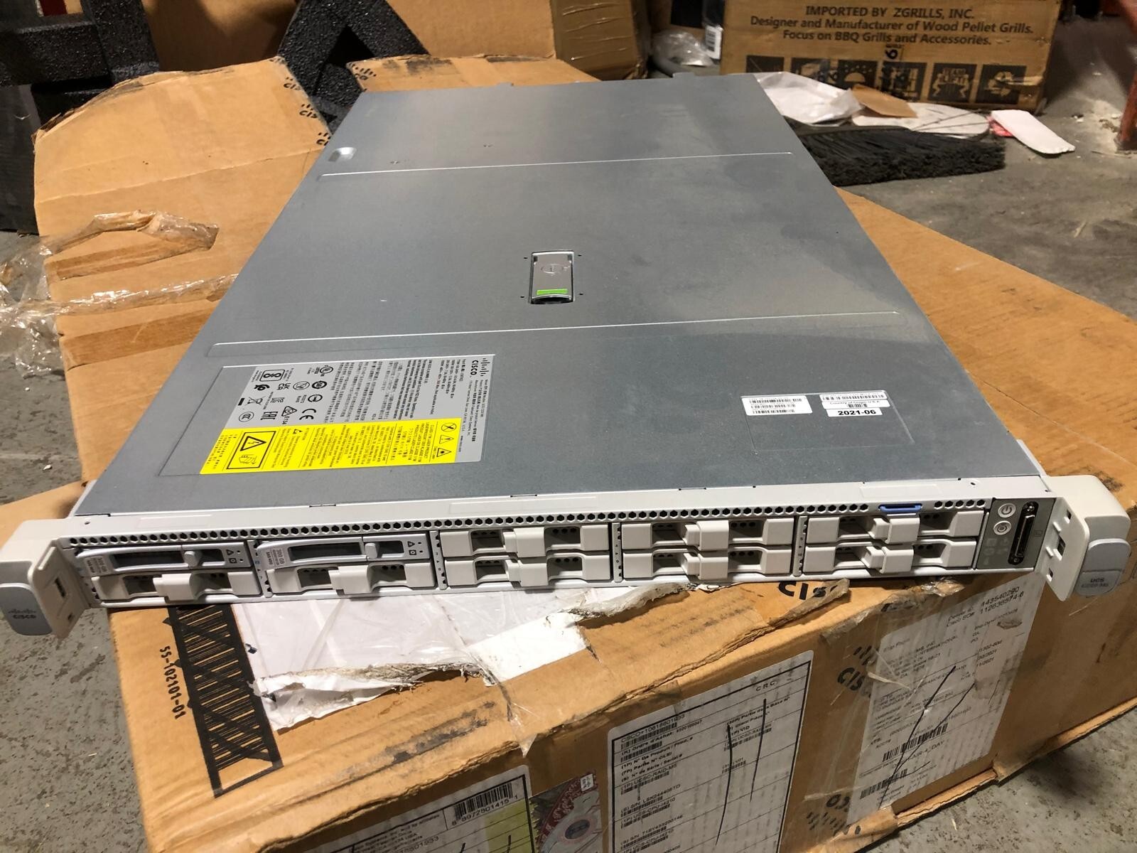 Cisco UCSC-C220-M5SX V03 Rack Server