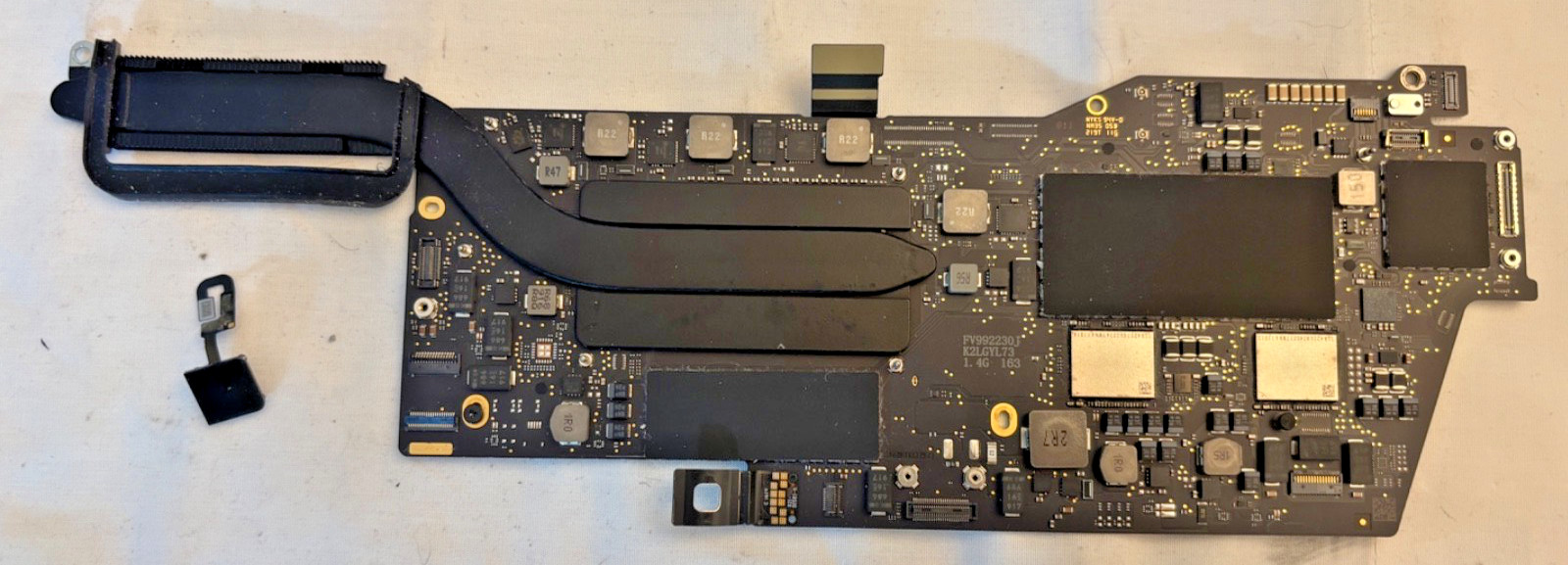 MacBook PRO A2159 2019 Logic Board 1.4GHz i5 8GB 256GB 820-01598-A + Touch ID