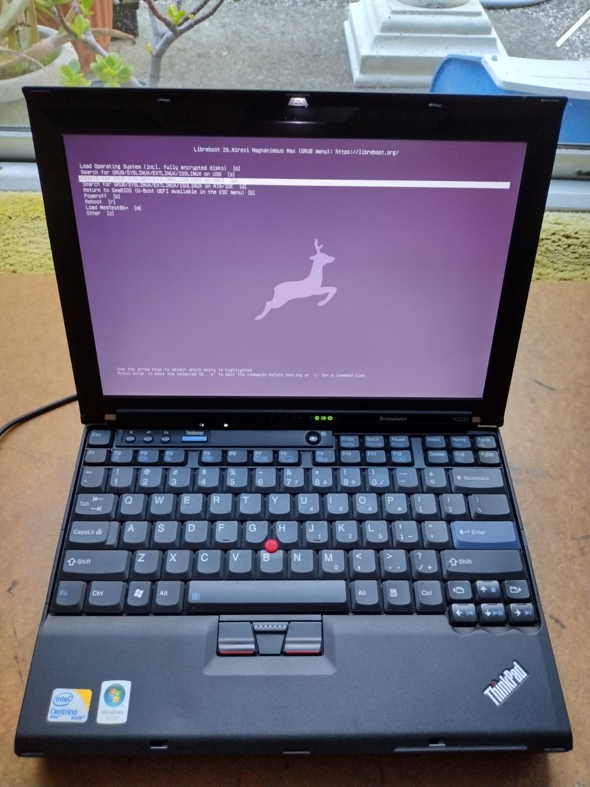 Thinkpad X200 Libreboot 512GB SSD 2.4GHz 8GB RAM 9-Cell Bat AC ThinkLight Dock