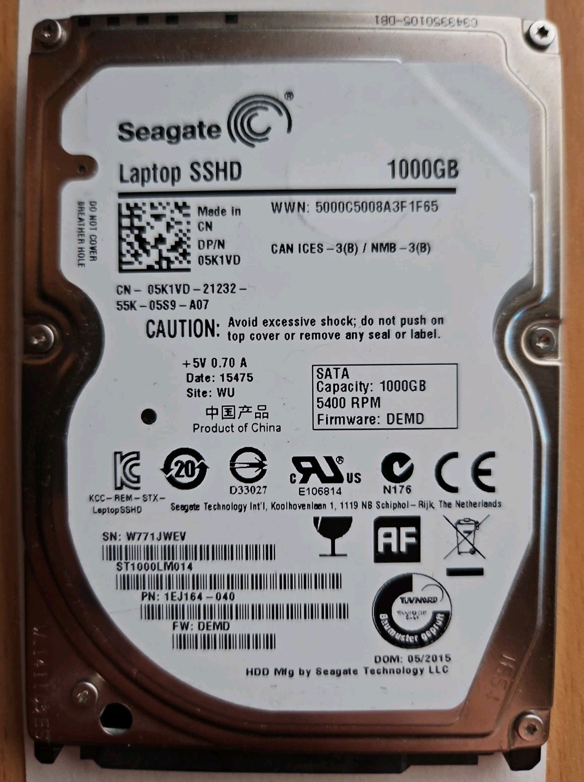 Seagate | Laptop SSHD ST1000LM014 | 1TB | SATA3 | 64MB Cache | Health: Good |