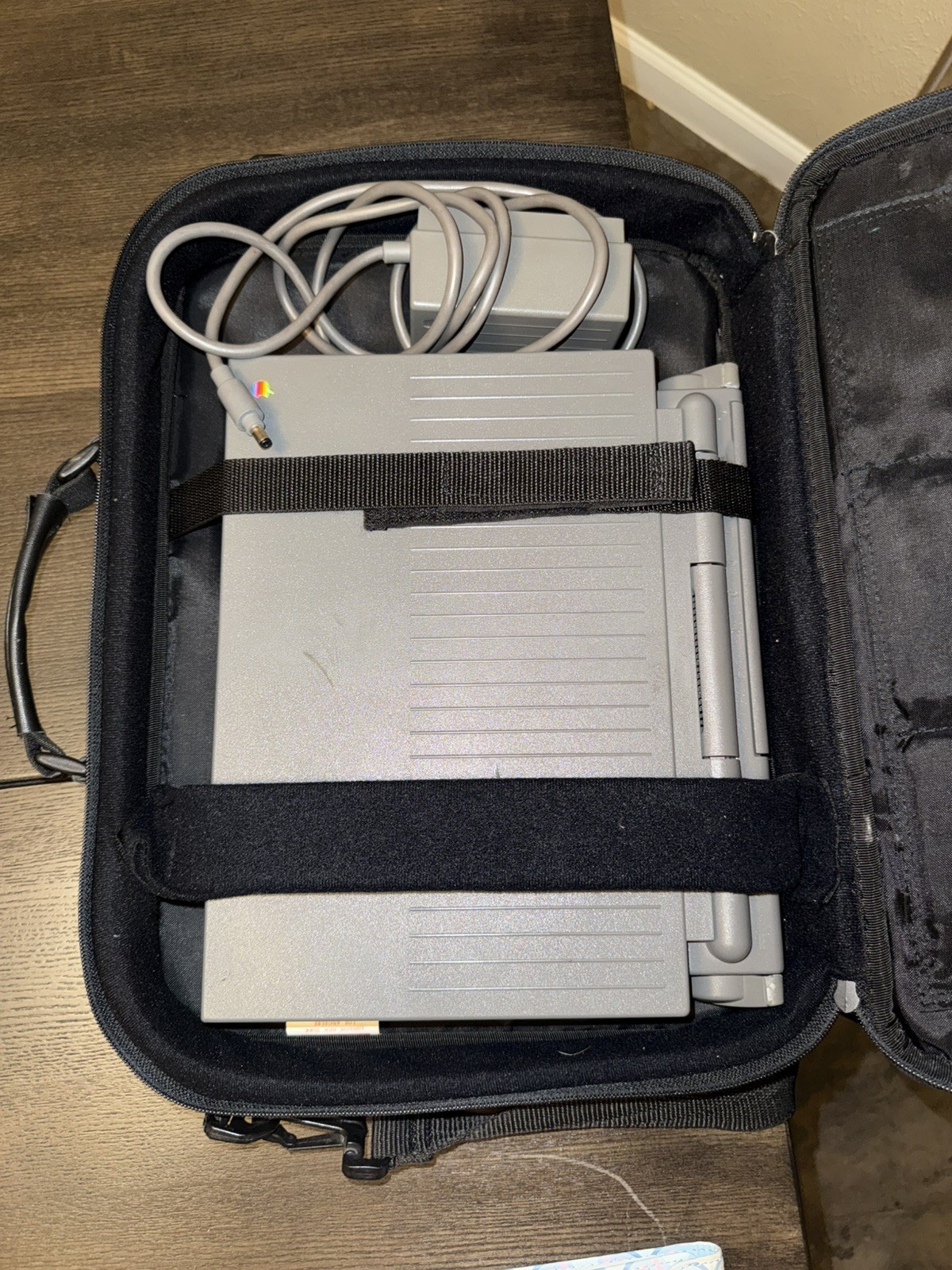 Apple Macintosh PowerBook 165c Gray 10in 4MB 80MB HDD Case AC Adapter bundle
