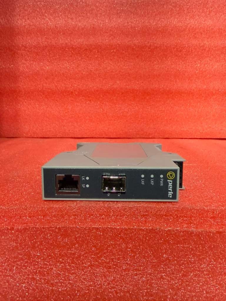 Perle SR-1110-SFP-XT Industrial Gigabit Media Converter 05091970