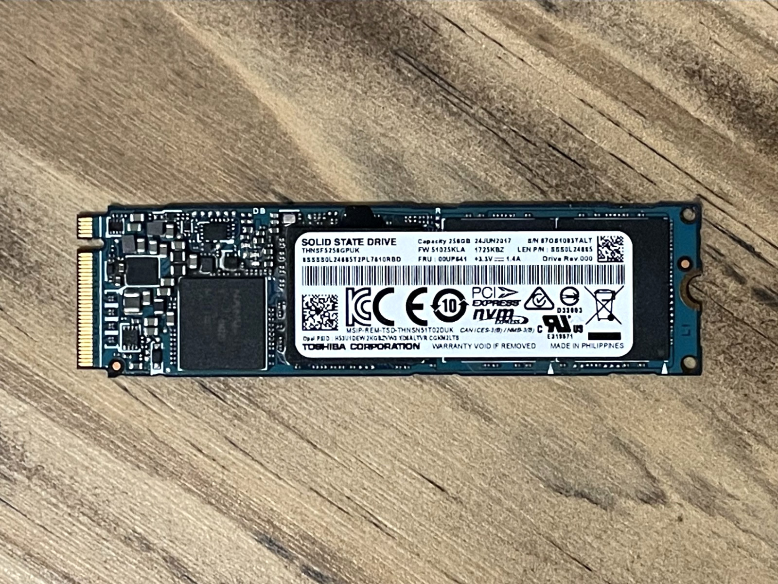 Toshiba THNSF5256GPUK 256GB NVMe PCI Express M.2 2280 Blue Internal SSD