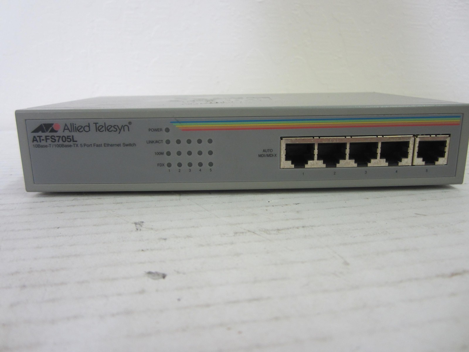 Allied Telesis Telesyn AT-FS705L 5-Port RJ45 10/100Mbps Network Switch