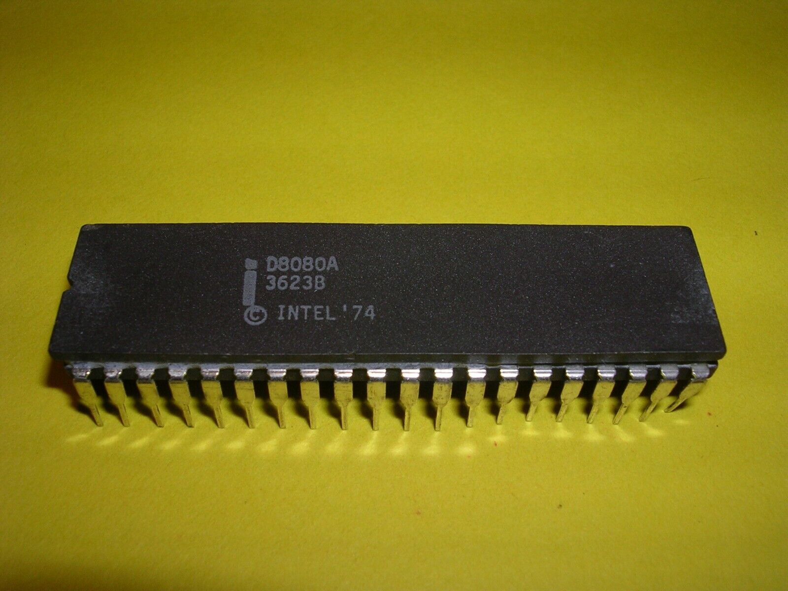 Intel D8080A Microprocessor / CPU in Gray Ceramic