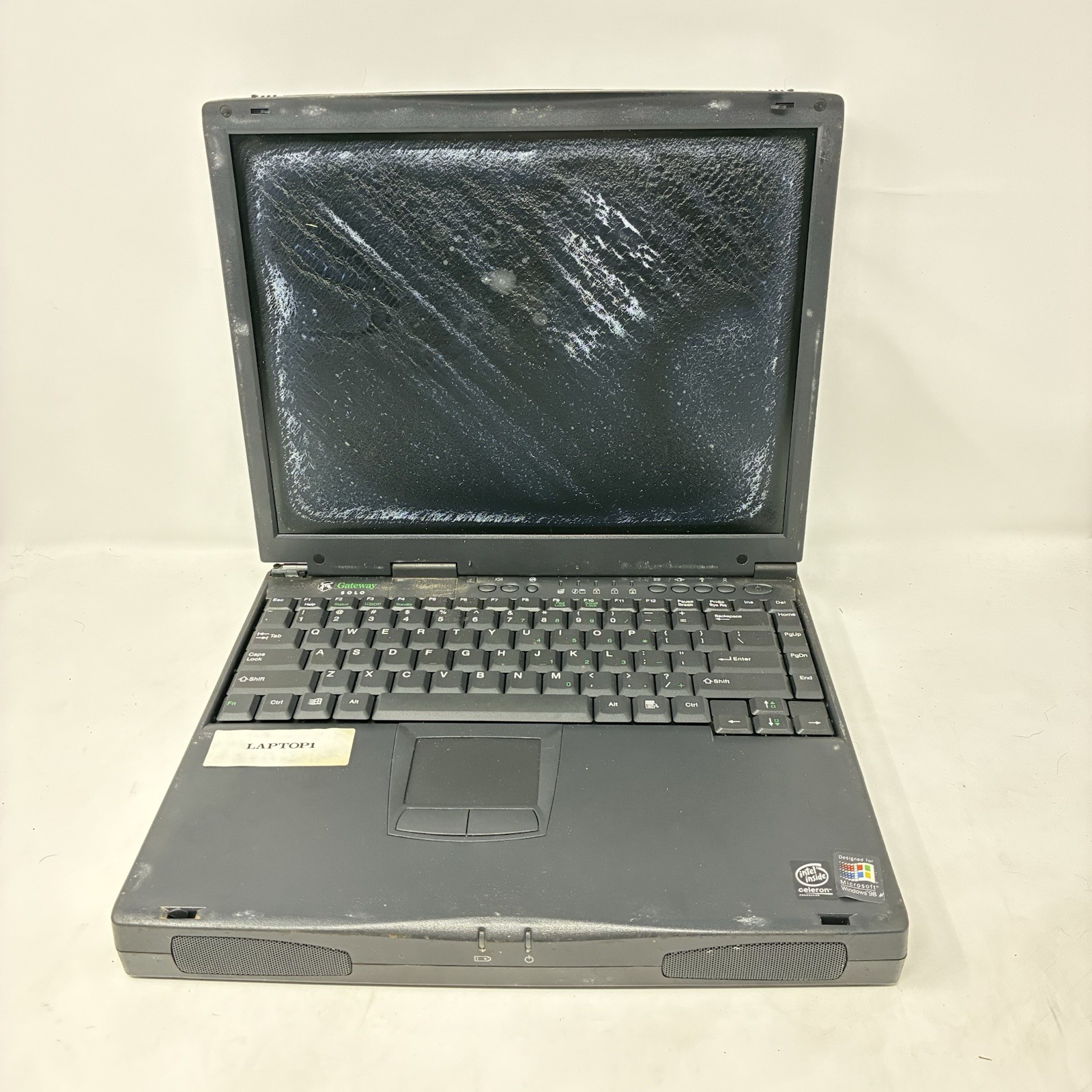 Gateway SOLO 2150 Laptop AS-IS Untested Rough Shape See Pics