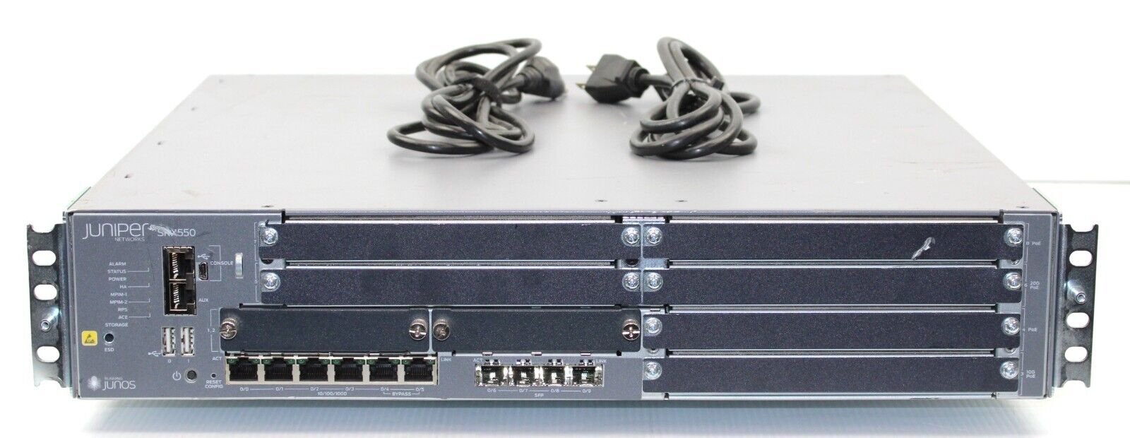 Juniper | SRX550 | SRX550-645AP Services Gateway Firewall - Includes Power Cords