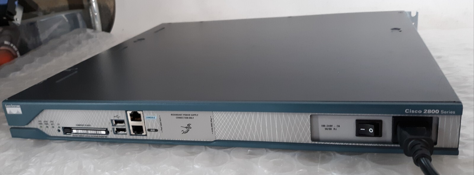 Cisco 2811 64MB FC Integrated Services Router w/ 1x Ear+Cord+2x WIC-1DSU-T1-V2