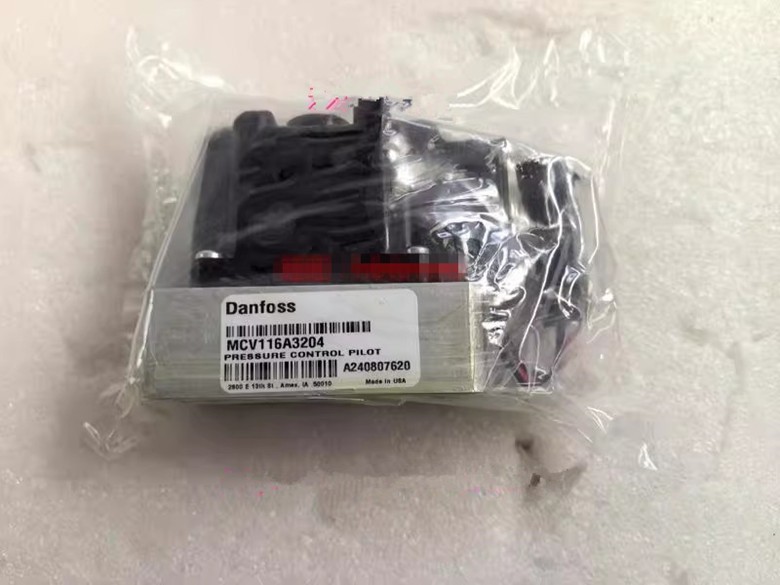 1pcs New Danfoss hydraulic electric control valve head MCV116A3204 FedEx or DHL