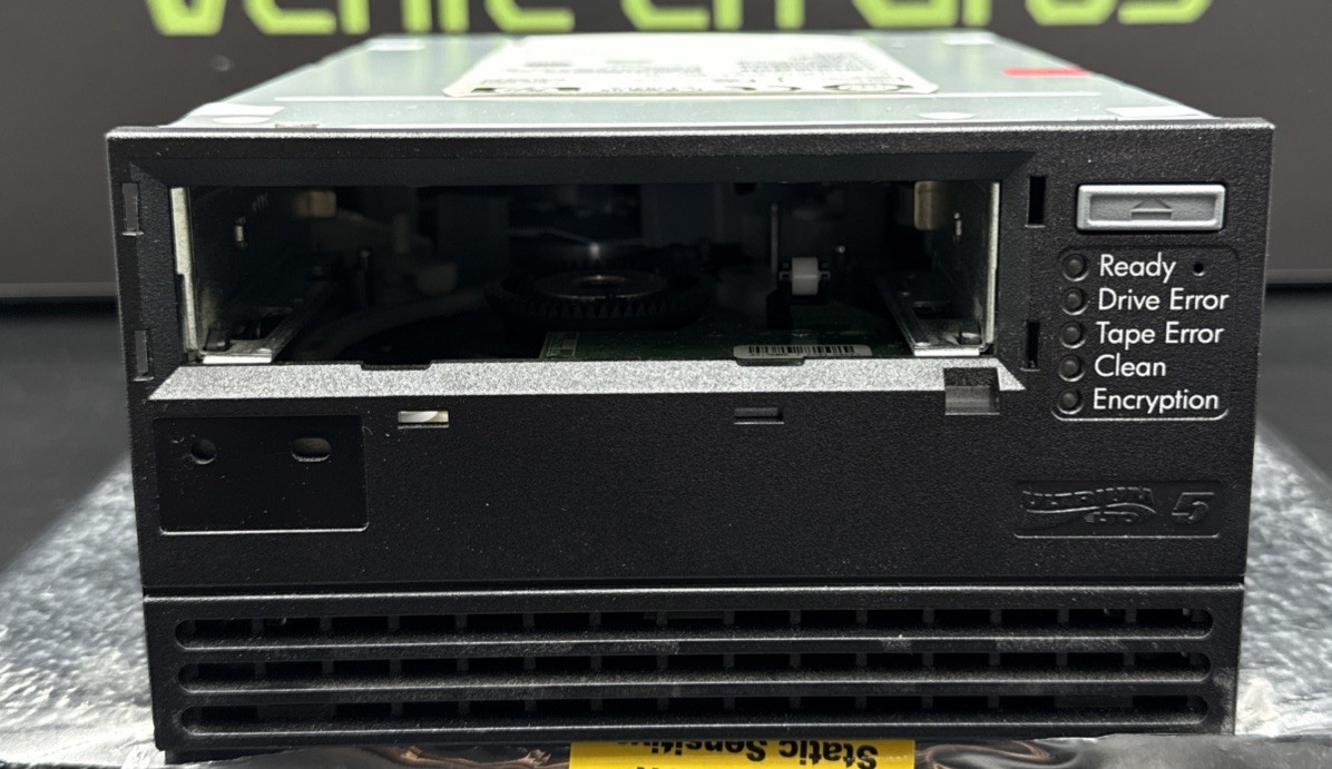 HP Ultrium LTO5 BRSLA-0901-DC Tape Drive - 1-03516-01 AQ273F #900