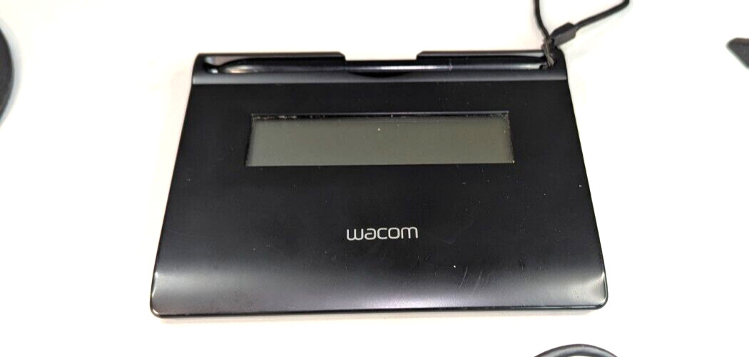 Wacom STU-300 /  USB LCD Signature Tablet Pad with Stylus Pen no cables