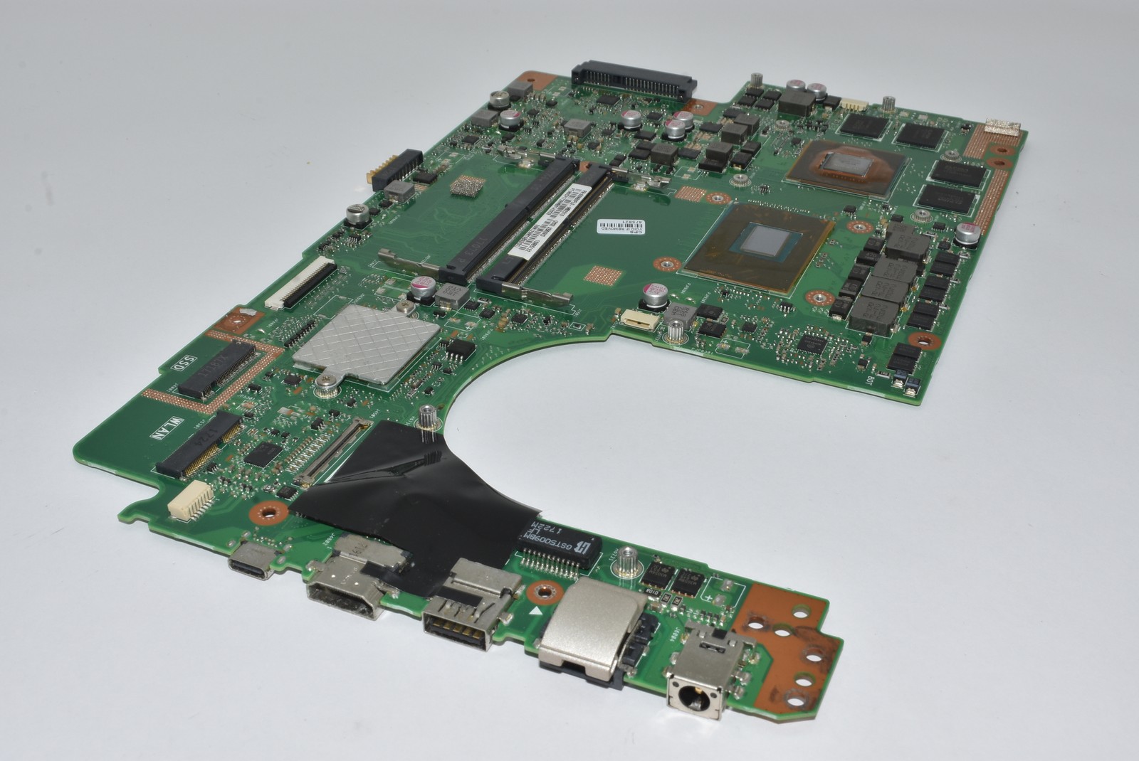 90NB0FL0-R00020 Asus Intel Core i7-7700HQ GeForce GTX1050 Motherboard X580VD