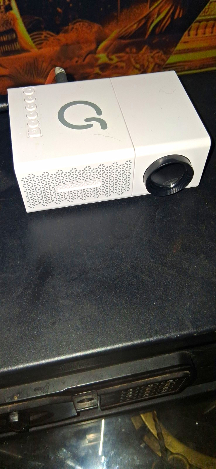 Mini LCD Desktop Projector White 16:9 800x480 HDMI USB microSD Built-In