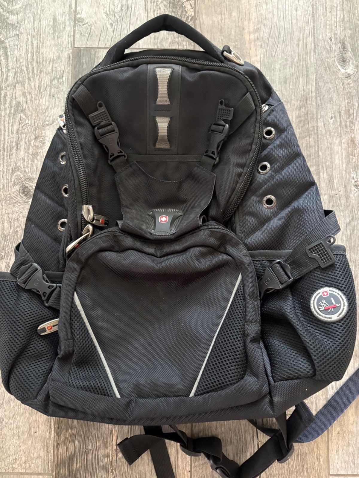 Vintage Mid-2000s SwissGear Beaver Tail Skate Daypack RARE