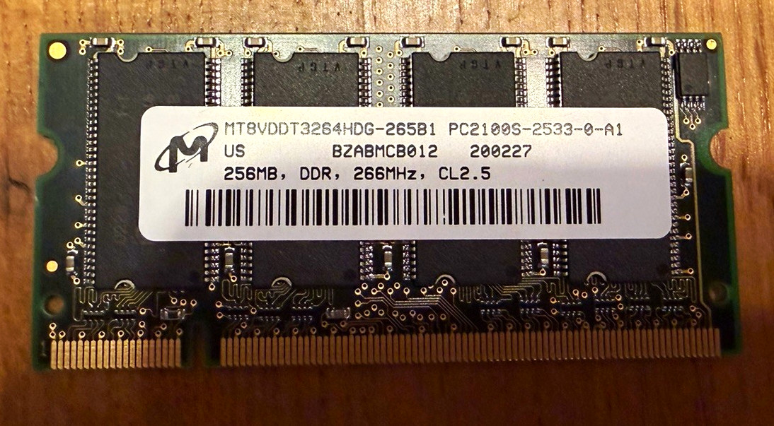 Micron 256MB DDR2 SDRAM PC2-5300 DDR2-667 200-Pin SO-DIMM MT8VDD