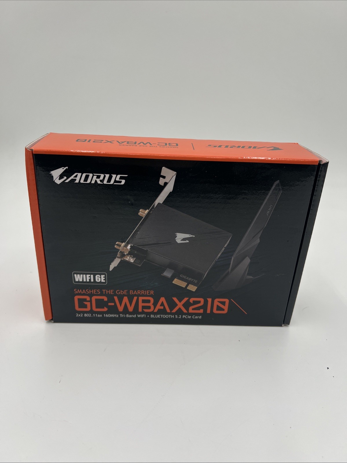 GIGABYTE AORUS GC-WBAX210 (rev. 1.0) Tri-Band Wi-Fi PCI-E Network Interface Card