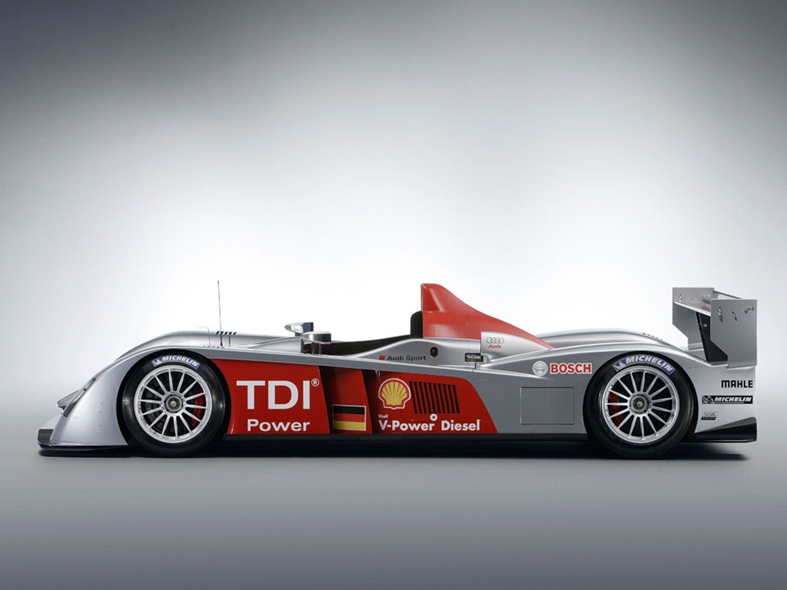 Cars 2006 audi r105 Desk Mat Stitched